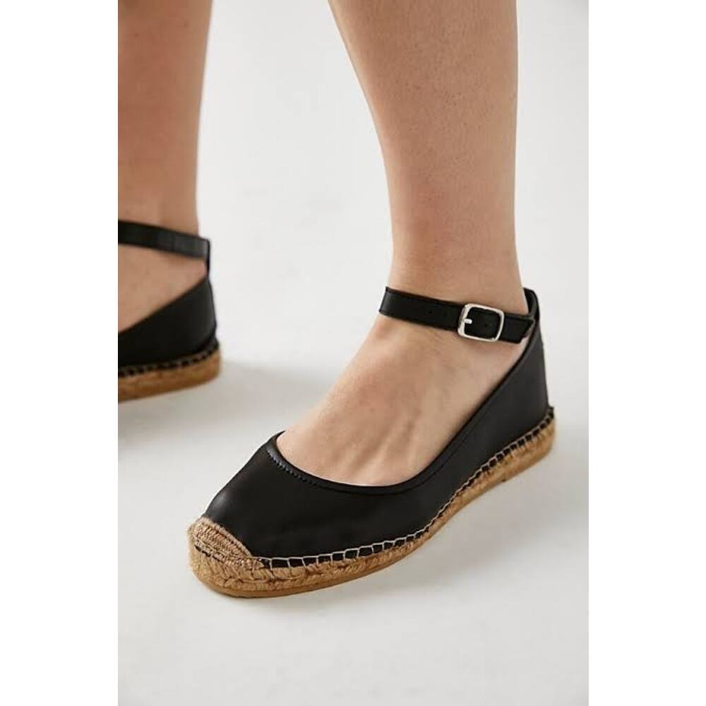 Free People Black Ballerina Espadrille Flats Ankle Strap Shoe Size 39 US 8-8.5